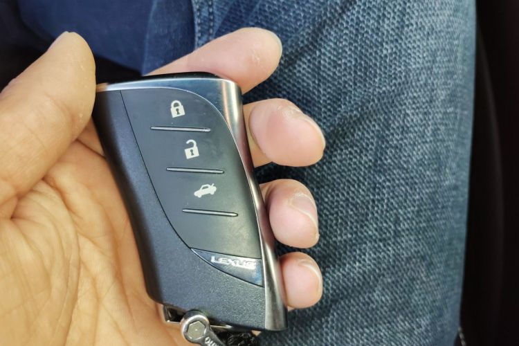 雷克萨斯LS 2020款 500h 豪华版 国VI中控内饰11