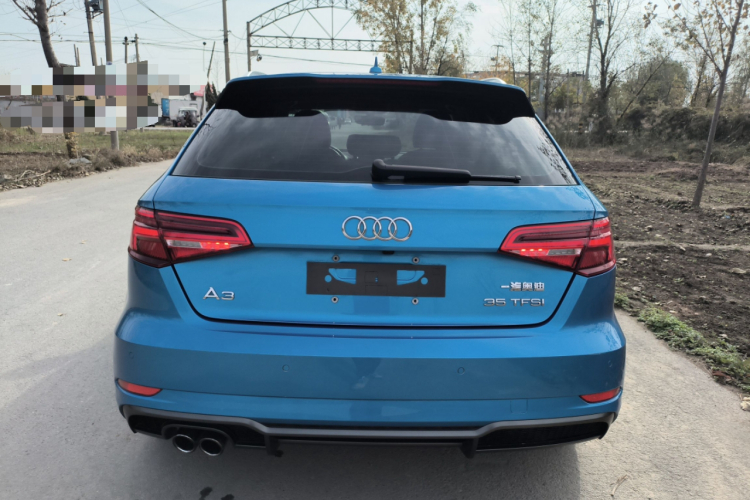 奥迪A3 2018款 30周年年型 Sportback 35 TFSI 时尚型车身外观6