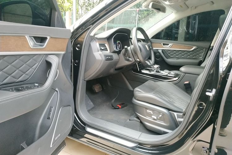 红旗HS7 2022款 2.0T DCT两驱智联旗畅版 五座中控内饰7003