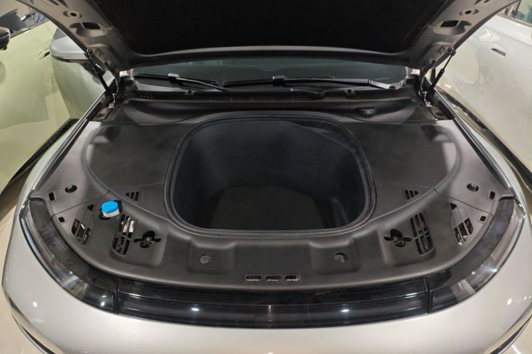 小鹏P7 2020款 586N机舱底盘24