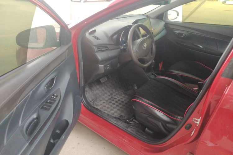 丰田 威驰 2014款 1.5L 自动智臻版中控内饰20