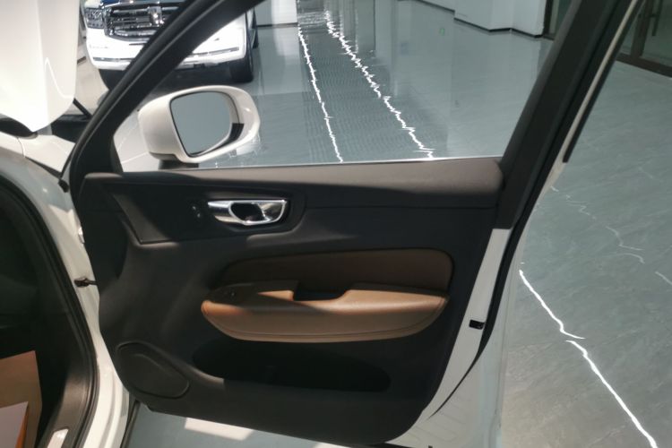沃尔沃XC60 2021款 T5 四驱智逸豪华版中控内饰7005