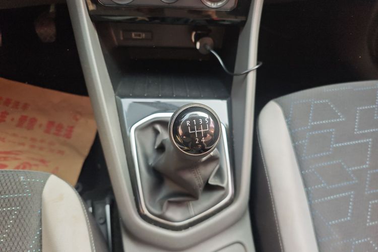 捷达VS5 2019款 280TSI 手动进取型中控内饰18
