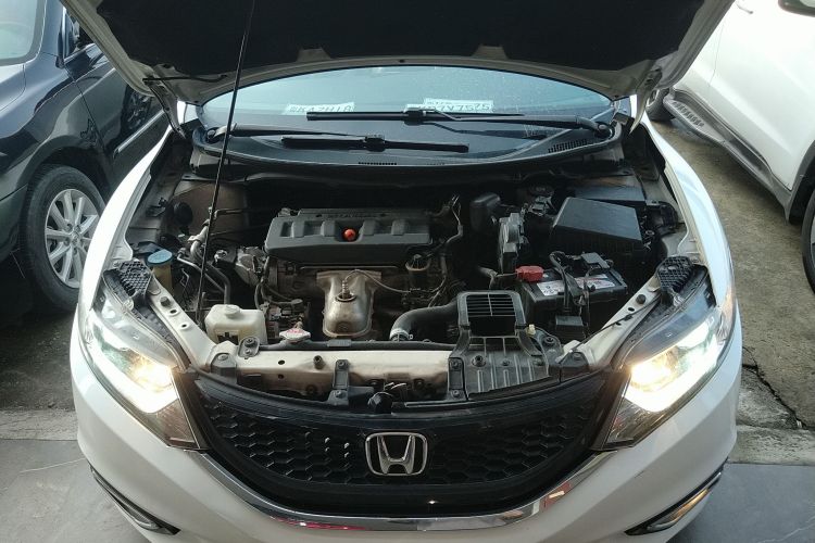 本田 杰德 2013款 1.8L 自动舒适版 5座机舱底盘24