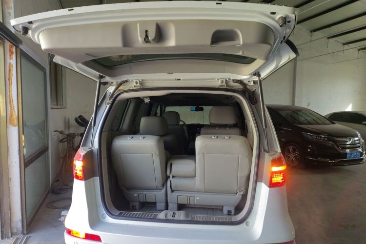 本田 艾力绅 2015款 2.4L VTi-S尊贵版机舱底盘23