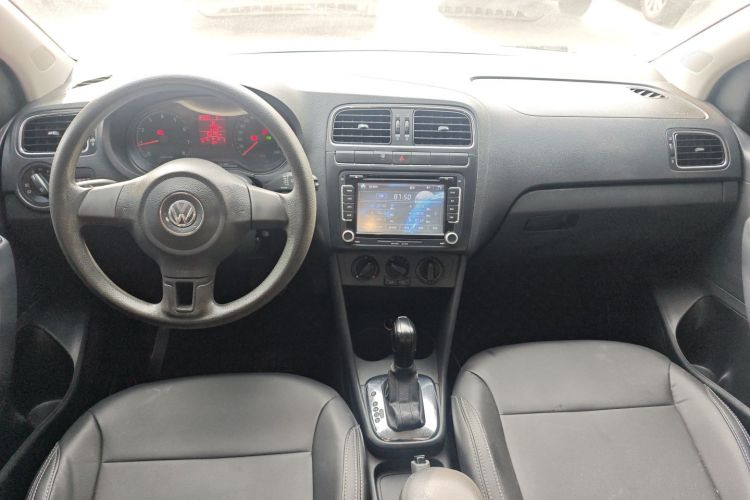 大众 Polo 2013款 1.4L 自动舒适版中控内饰12