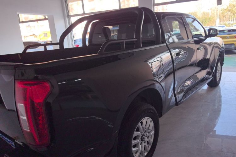 长城 炮 2019款 2.0T商用版手动柴油两驱精英型长箱GW4D20M车身外观7