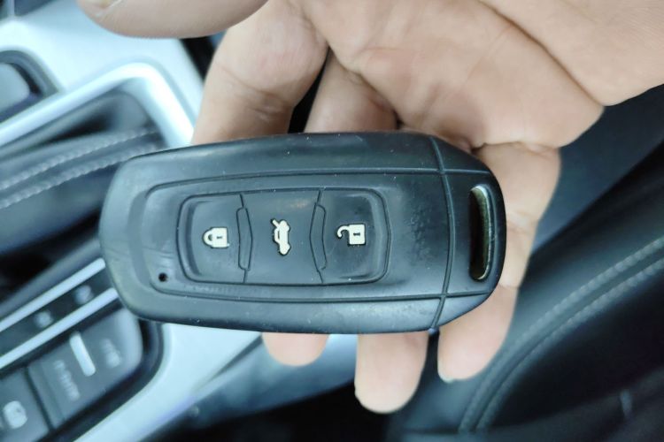 吉利汽车 博越 2018款 1.8TD 自动两驱智雅型中控内饰11