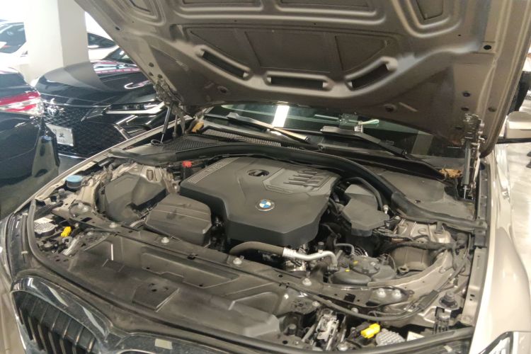 宝马3系 2022款 325Li M运动套装机舱底盘24