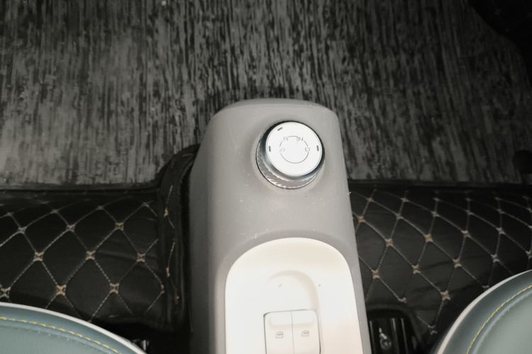 五菱汽车 宏光MINIEV 2022款 GAMEBOY 300km 玩咖款 磷酸铁锂中控内饰18