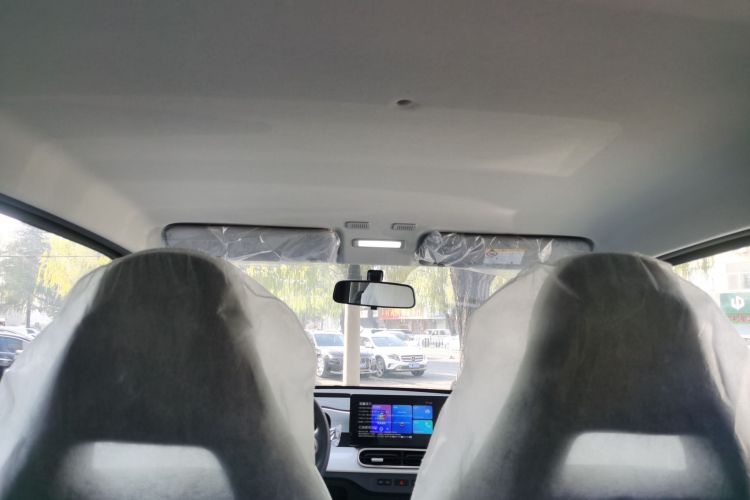 吉利银河 2025款 210km 熊猫卡丁中控内饰22