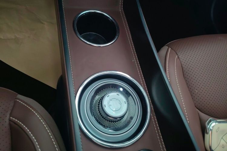 五菱汽车 五菱缤果 2023款 203km 舒享款中控内饰18