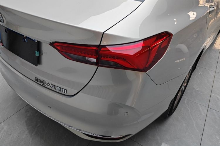 别克 威朗 2022款 Pro 533T 乐享版车身外观9