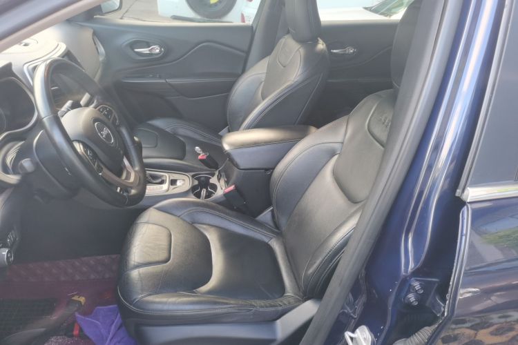 Jeep 自由光 2017款 2.4L 领先智能版局部细节19