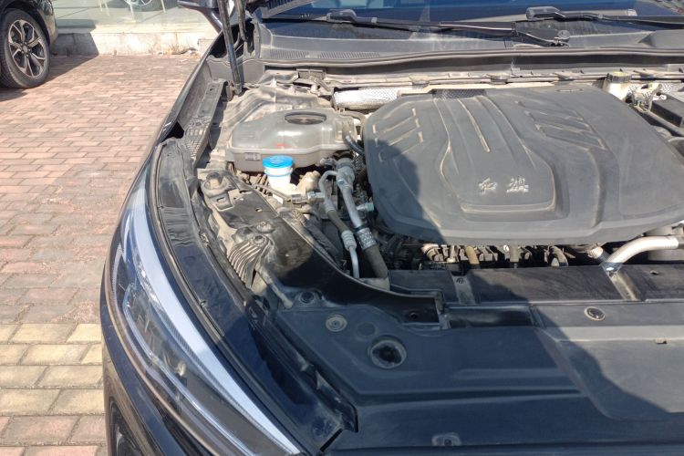 红旗H5 2022款 经典款 改款 1.5T DCT旗韵版机舱底盘25