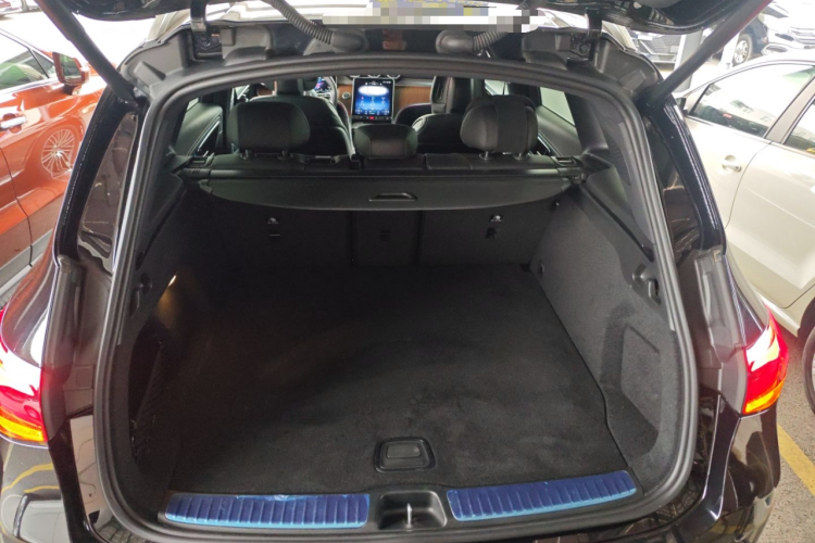 奔驰GLC 2023款 GLC 300 L 4MATIC 动感型 5座局部细节23