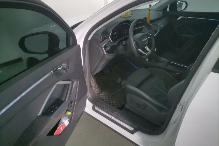 奥迪Q3 Sportback 2022款 40 TFSI 时尚型中控内饰7003