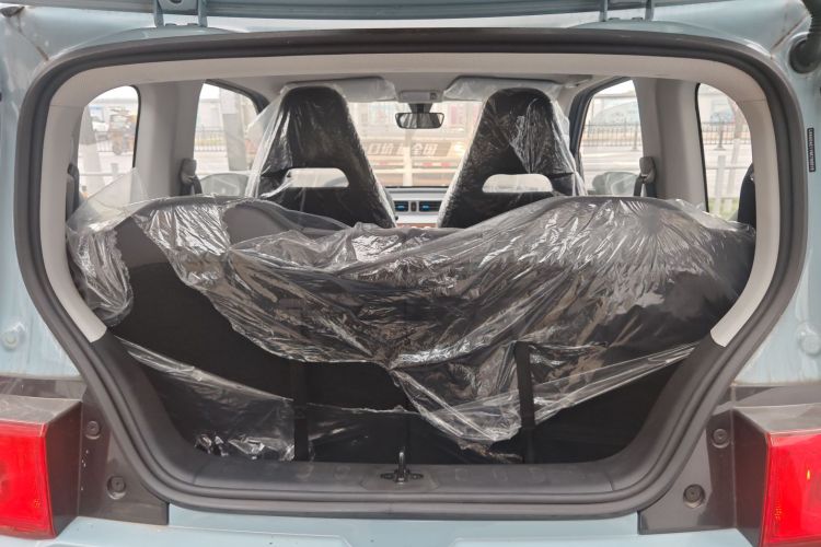 五菱汽车 宏光MINIEV 2021款 马卡龙臻享款 三元锂机舱底盘23