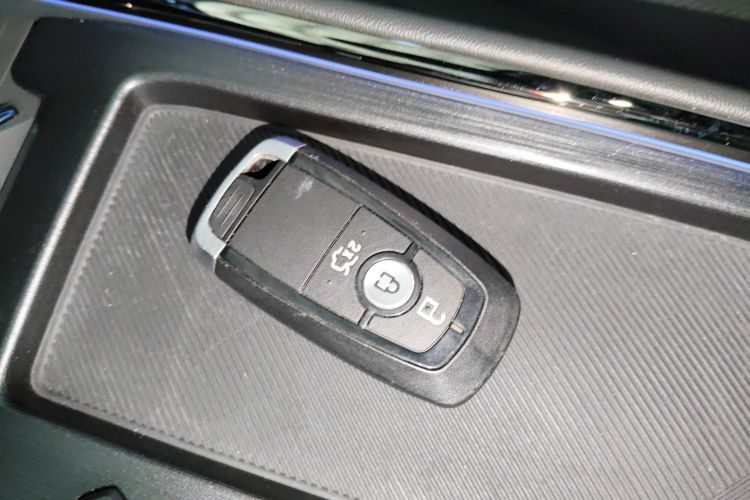 福特 蒙迪欧 2024款 2.0T E-混动运动版 ST-Line中控内饰7001