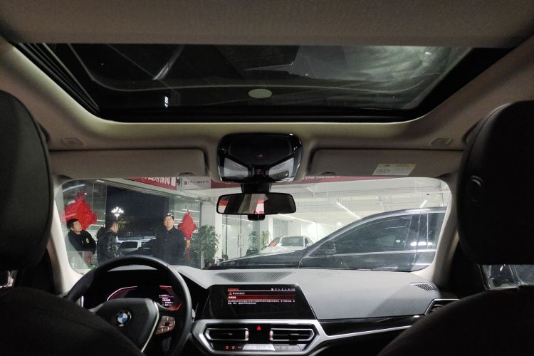 宝马3系 2020款 320i 运动套装中控内饰22