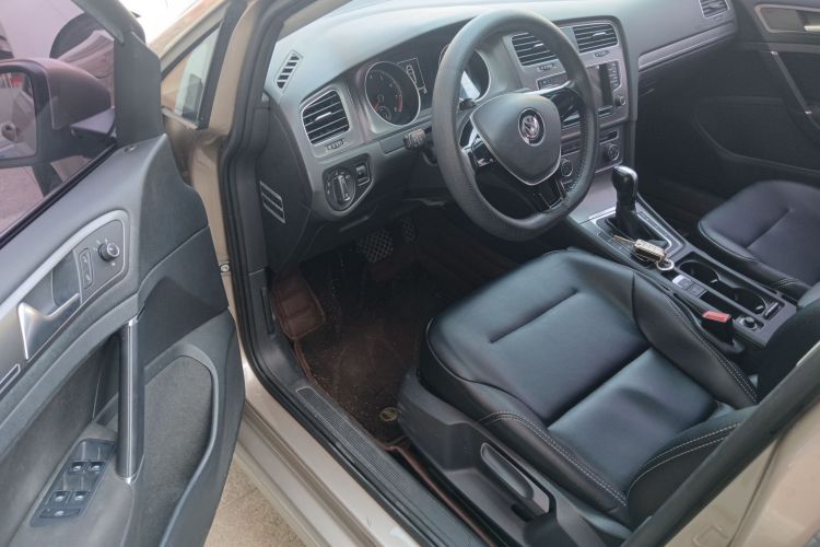 大众 高尔夫 2015款 1.6L 自动舒适型中控内饰20