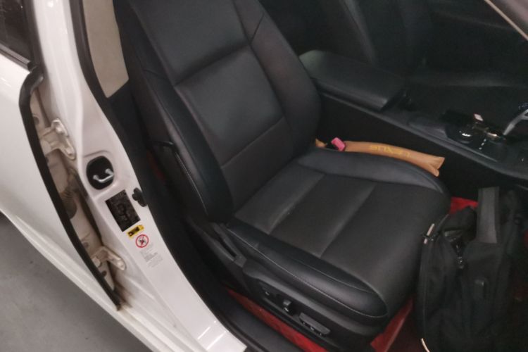 雷克萨斯ES 2014款 250 精英版局部细节41