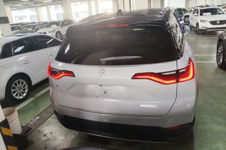 蔚来ES8 2018款 创始版车身外观6