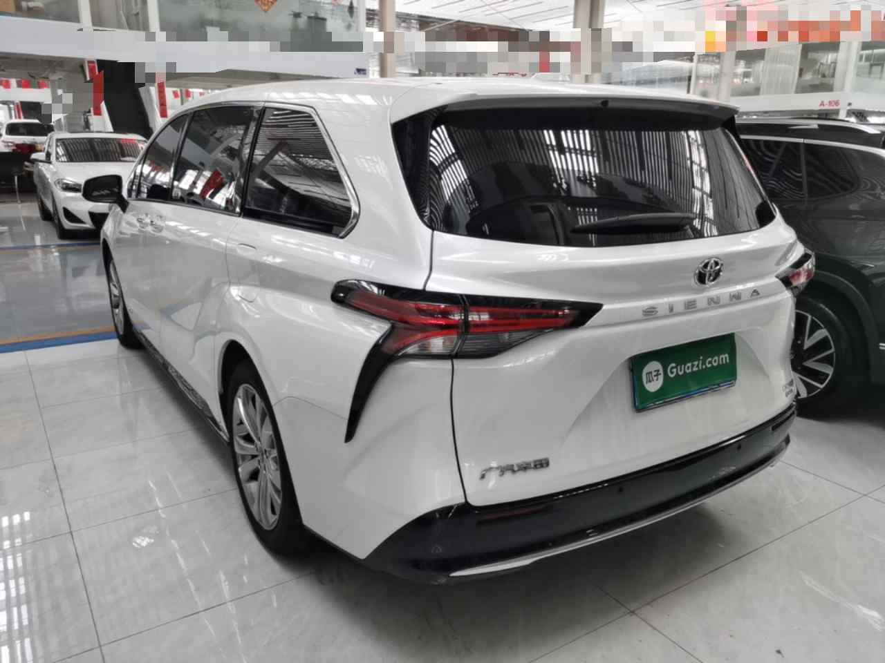 丰田 赛那SIENNA 2024款 2.5L混动 臻享尊贵版(3)