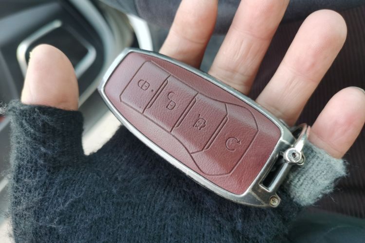 比亚迪 宋Pro 2019款 1.5T 自动尊贵型中控内饰7001