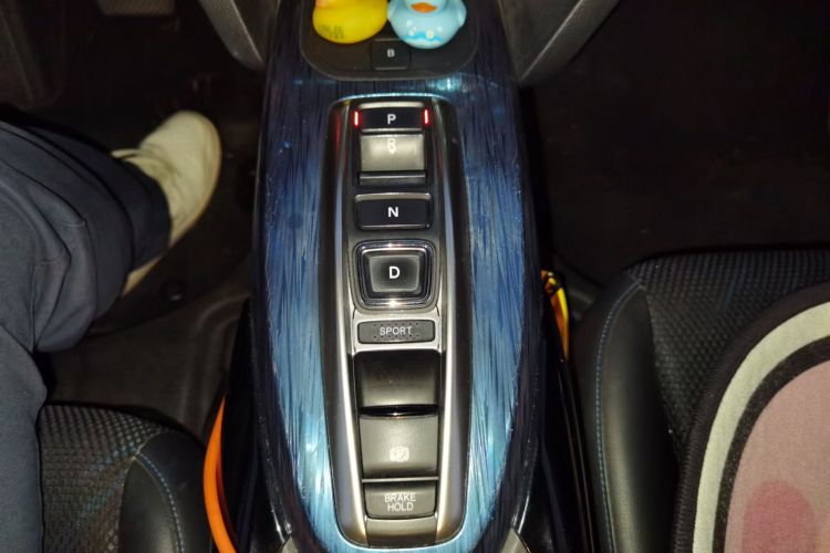 思铭 东风本田X-NV 2020款 风驰版中控内饰18