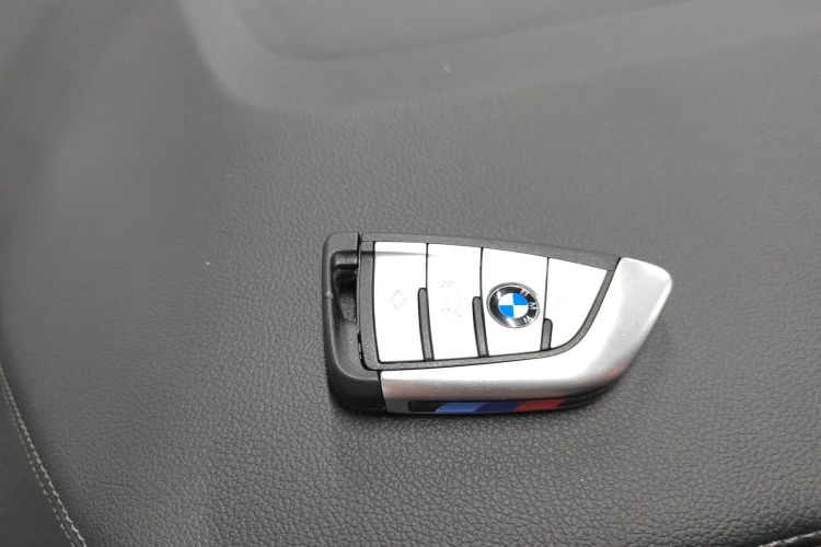 宝马X5(进口) 2022款 xDrive30i M运动套装中控内饰11