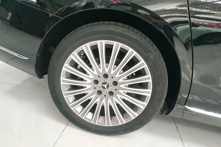 奔驰E级 2020款 改款 E 300 L 殊享版车身外观6008