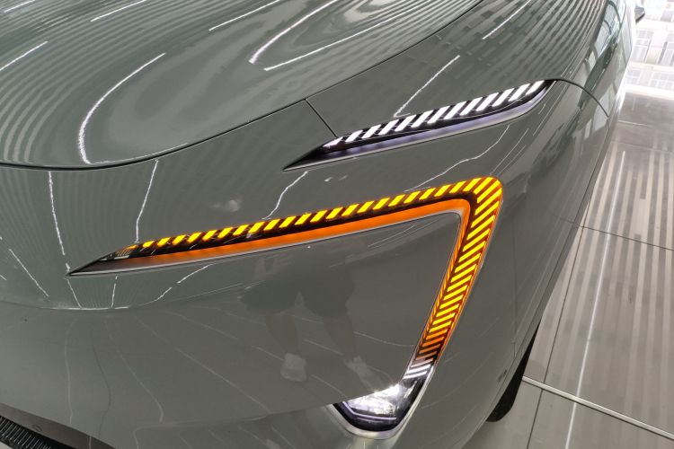 阿维塔11 2023款 鸿蒙 90度 后驱版车身外观36