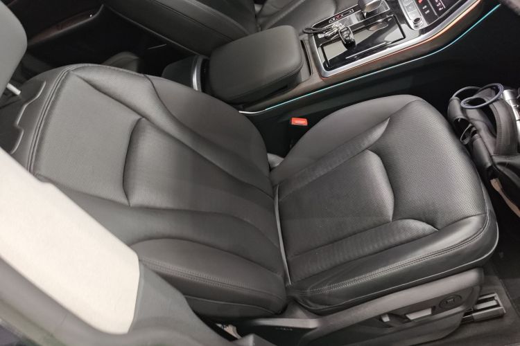 奥迪Q8 2021款 55 TFSI 豪华动感型局部细节41