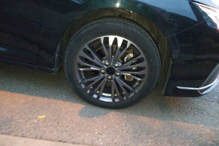 东风风神 奕炫MAX 2021款 1.5T 超级辣爸版车身外观10