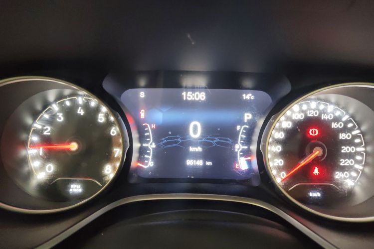 Jeep 指南者 2017款 200T 自动家享版中控内饰14