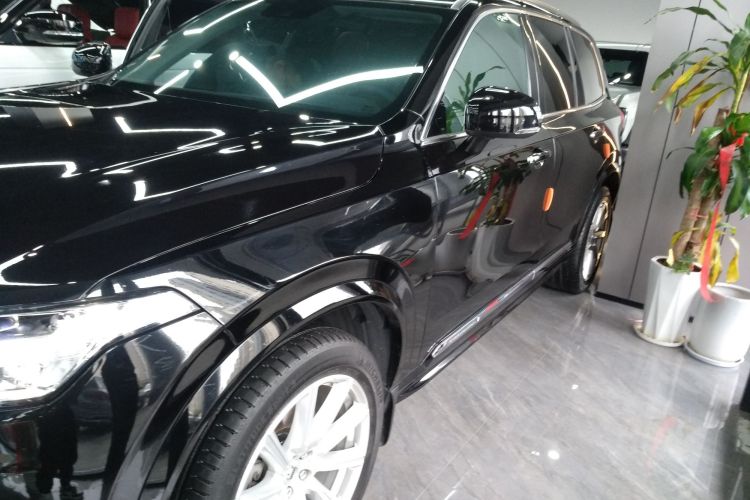 沃尔沃XC90 2019款 T5 智逸版 5座 国VI车身外观4