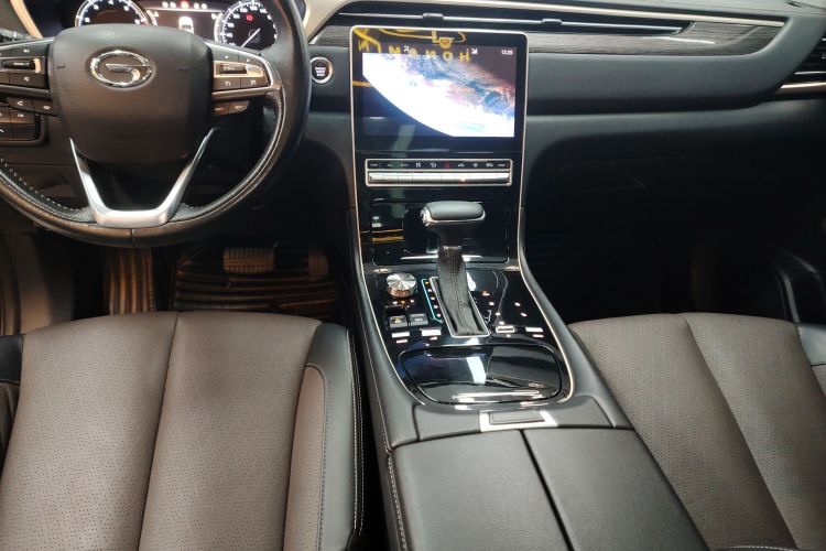 广汽传祺 传祺GS5 2019款 270T 自动尊享版中控内饰16