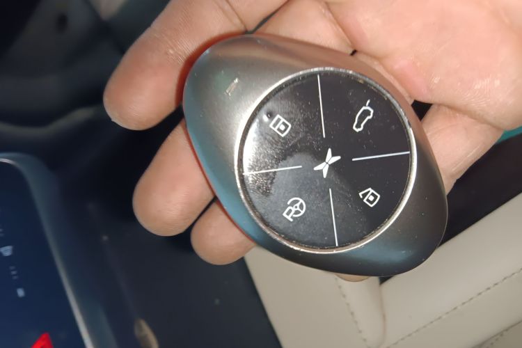 小鹏G3 2020款 520i 智享版中控内饰7001