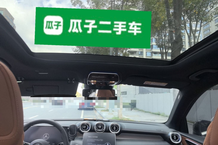 奔驰GLC 2025款 改款 GLC 260 L 4MATIC 豪华型中控内饰22