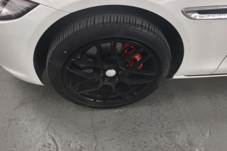 捷豹XEL 2019款 2.0T 200PS 尊享版车身外观6007