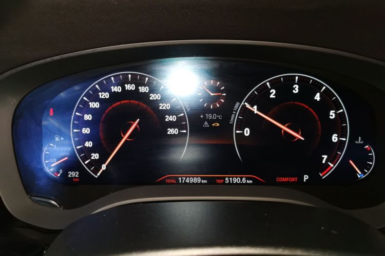 宝马5系 2019款 525Li 豪华套装局部细节14