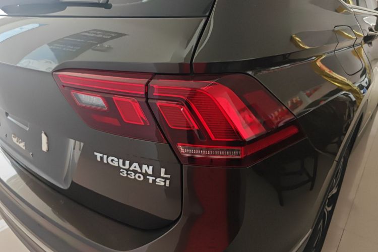 大众 途观L 2018款 330TSI 自动两驱豪华版车身外观9