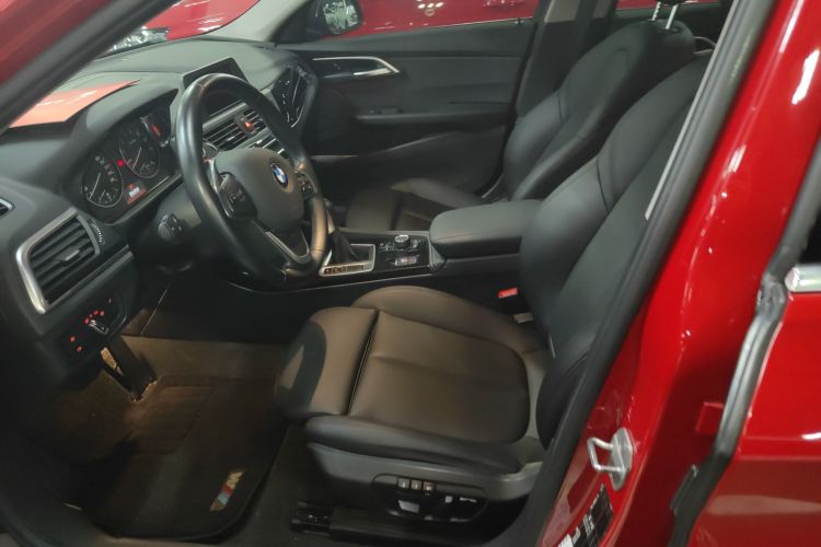 宝马1系 2017款 118i 运动型中控内饰19