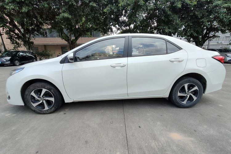 丰田 雷凌 2017款 改款 185T CVT精英版 国VI车身外观4