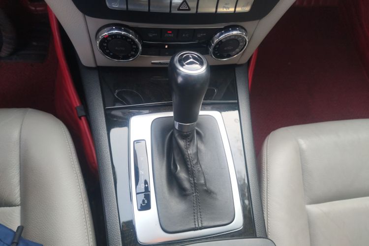 奔驰C级 2011款 C 200 CGI 时尚型局部细节18