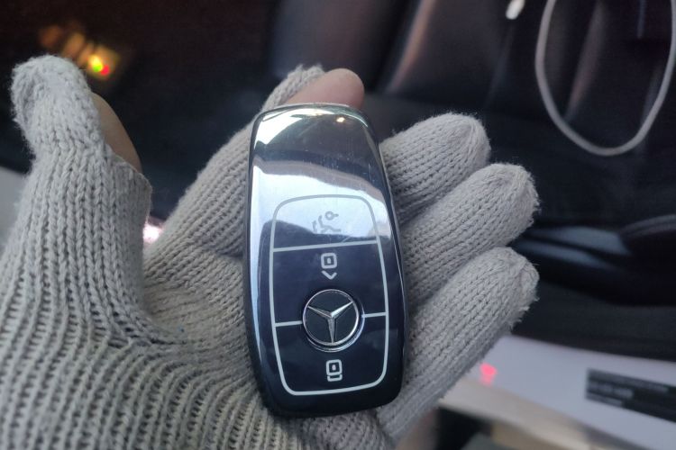 奔驰C级 2021款 C 260 L 运动星耀臻藏版中控内饰11