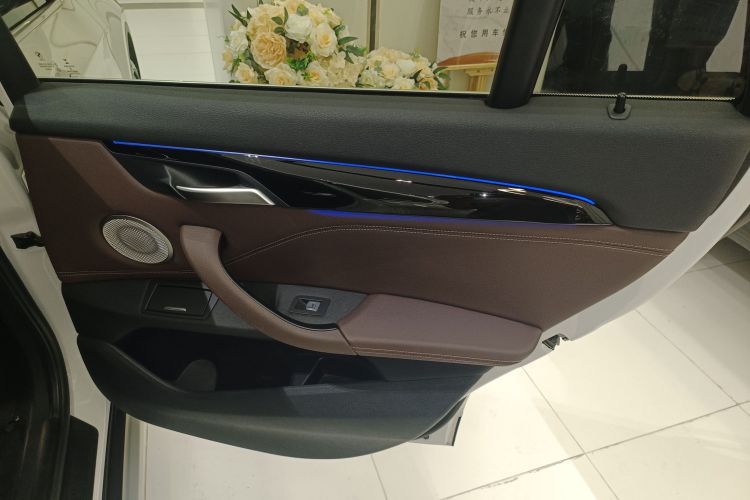 宝马X1 2021款 sDrive20Li 尊享型中控内饰45