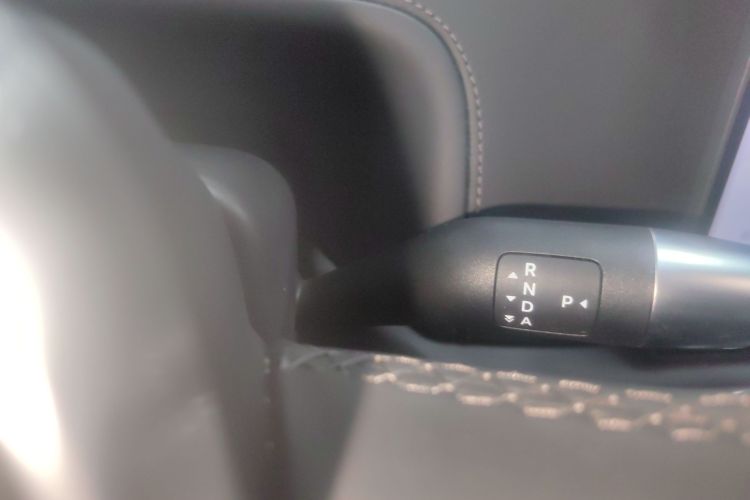 理想汽车 理想L8 2024款 Ultra中控内饰18