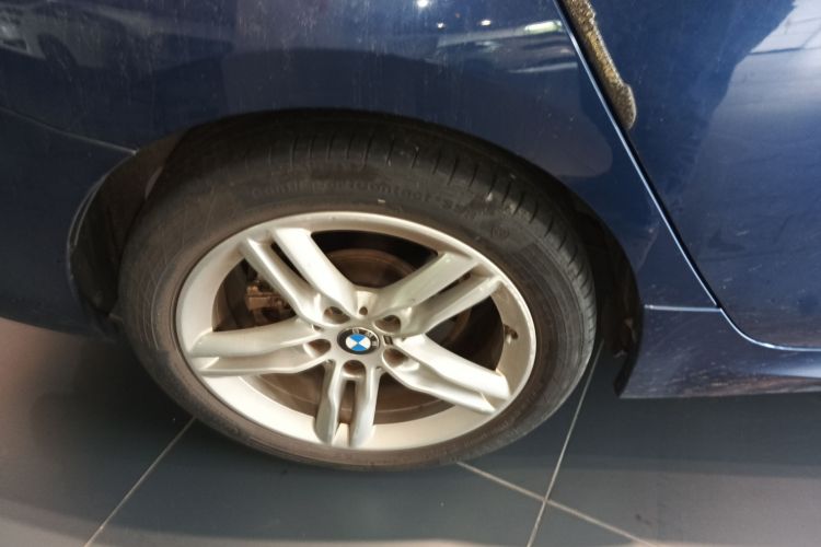 宝马1系 2021款 120i M运动曜夜版车身外观6003